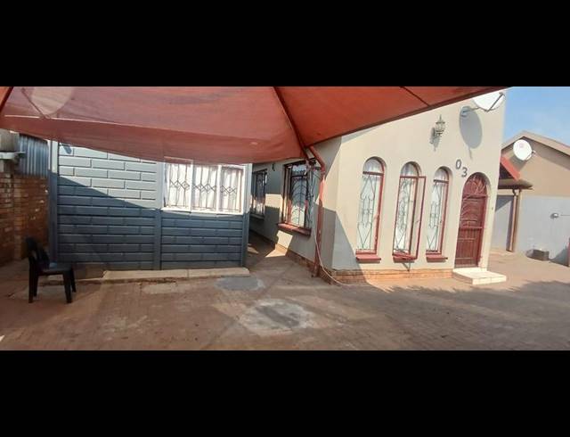 3 BEDROOM HOUSE FOR SALE IN GEELHOUTPARK